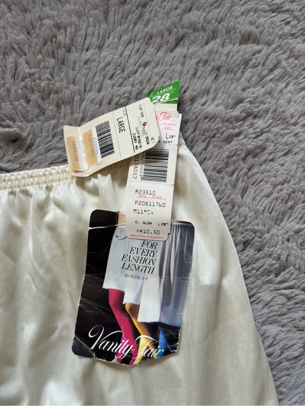 NWT Vanity Fair Cream Satin feel Half Slip with Lace Hem Vintage Size Large
